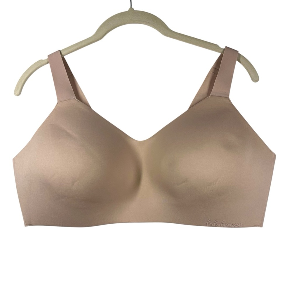 Lululemon Hold True Bra Size 38D Soft Sand Tan Nude Hook Eye Closure Shaping